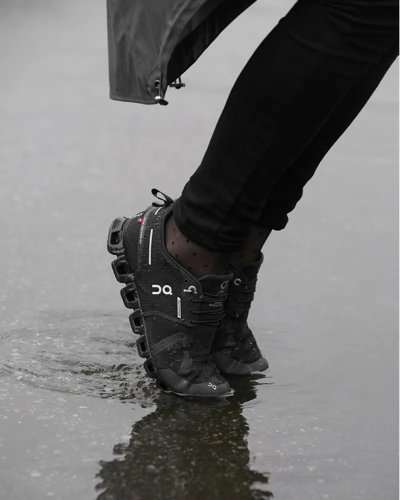 ON Womens Cloud Waterproof Shoe - Black-Lunar-11